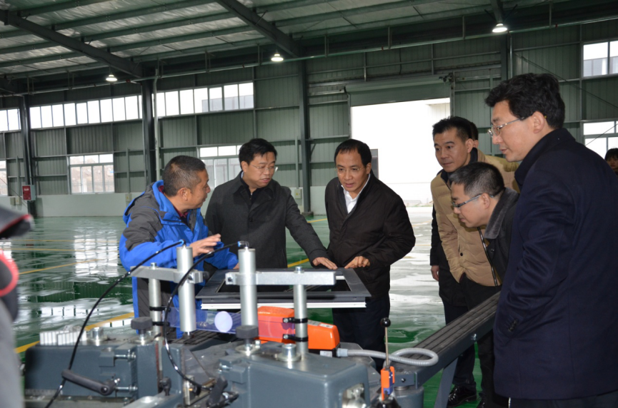 內(nèi)江市委副書記、市長任曉春等領(lǐng)導(dǎo)到我公司調(diào)研